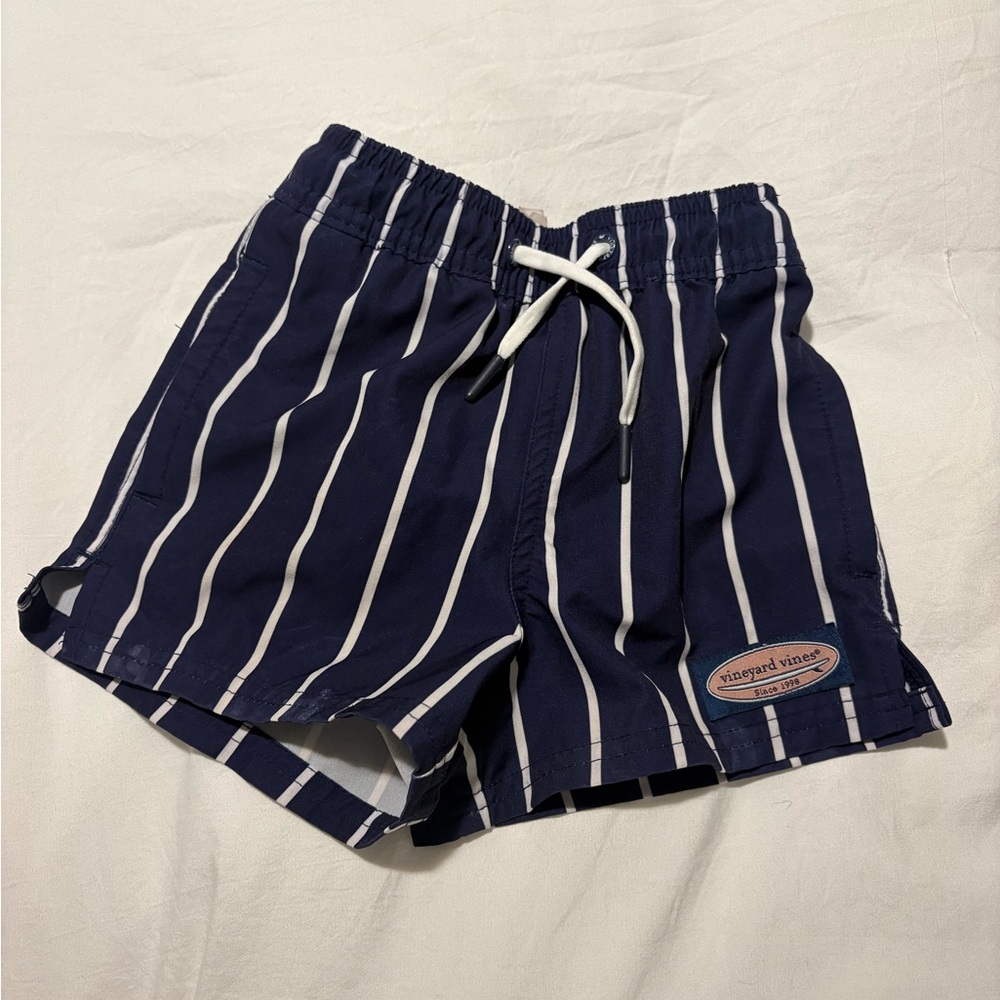 Vineyard Vines- Boys' Printed Chappy Swim Trunks